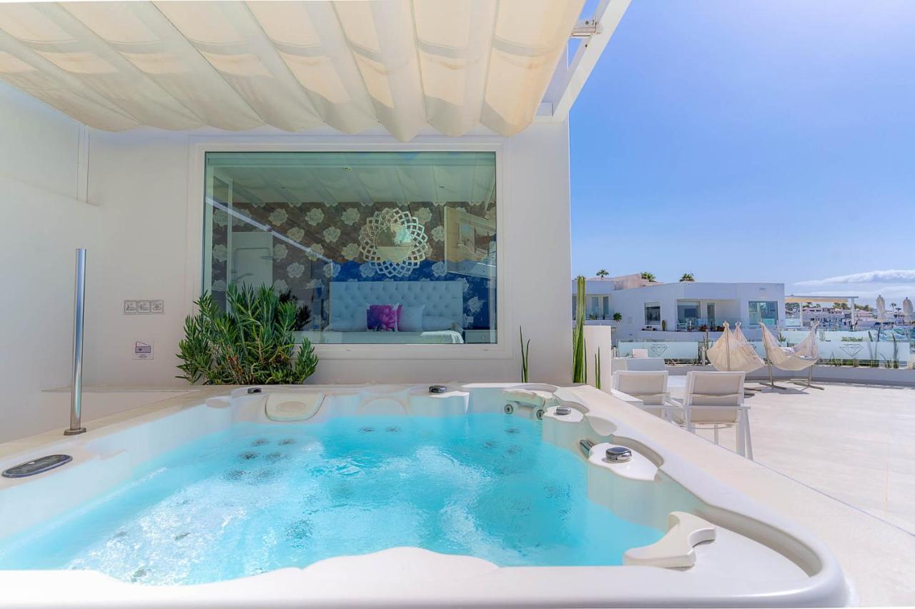 Suite Lanis mit 2 Schlafzimmern, Whirlpool und Meerblick