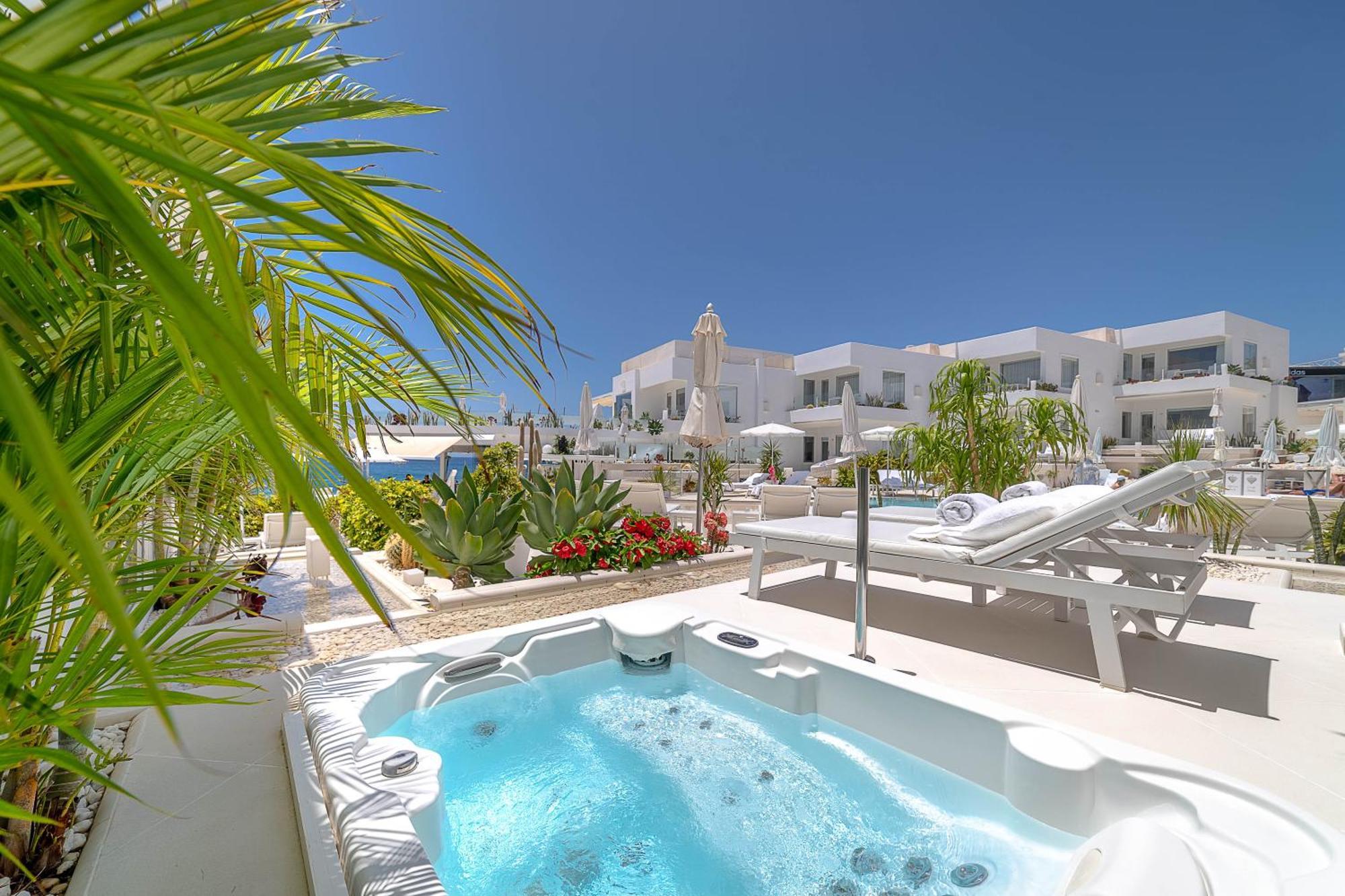 Deluxe Suite mit 1 Schlafzimmer, Whirlpool und Meerblick