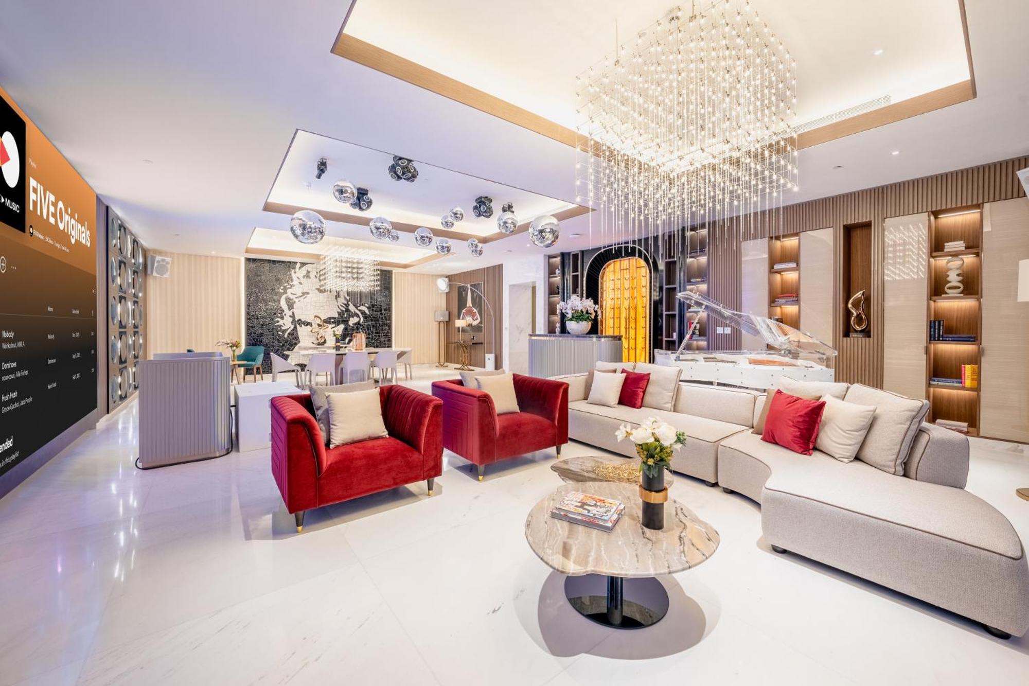 Encore Suite Including Gala & Party