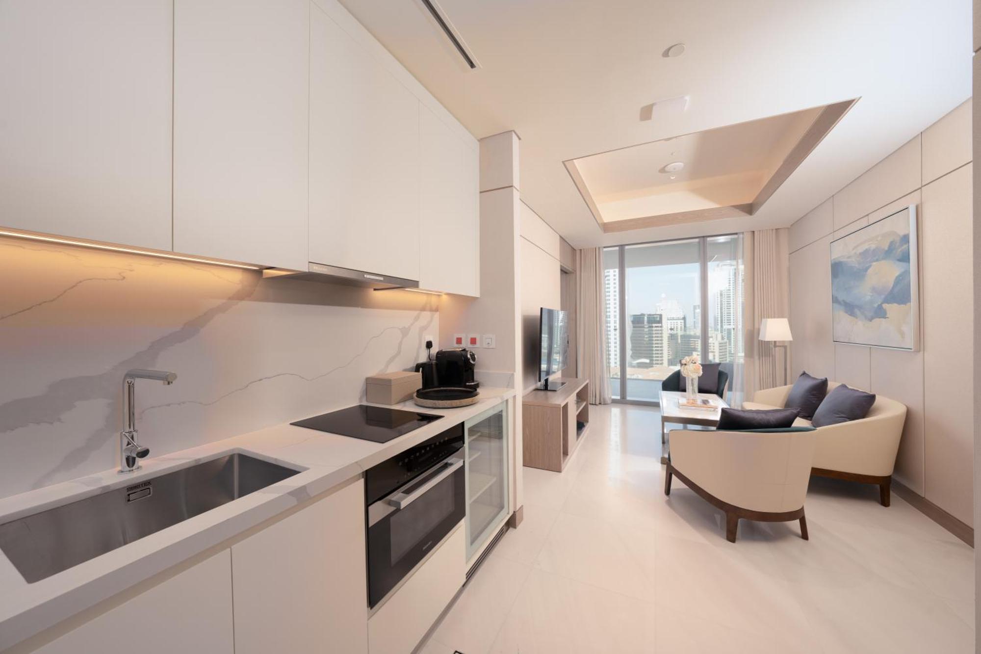 1 Bedroom Skyline Suite Pool Including Gala & Party