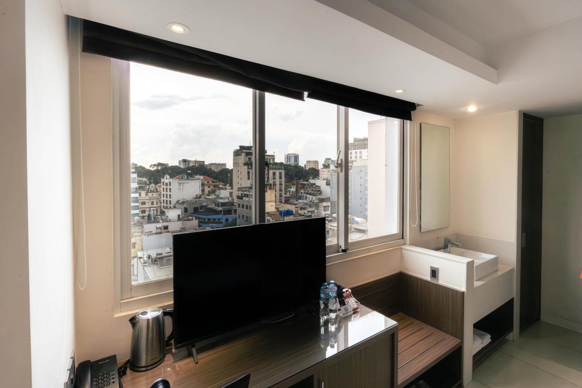 Premier Kamer met Queensize Bed en Raam