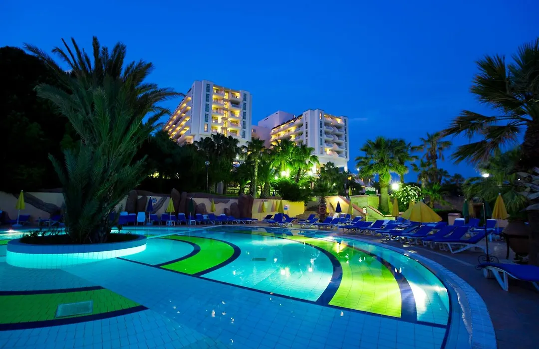 Fantasia Deluxe Hotel-1