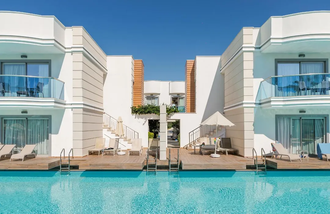 Aquasis De Luxe Resort & Spa-1