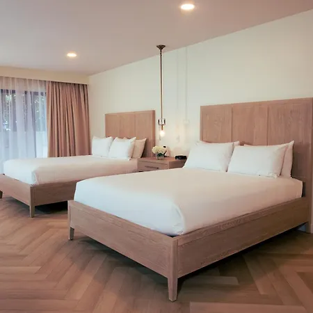 Luxe Sunset Boulevard Hotel-3